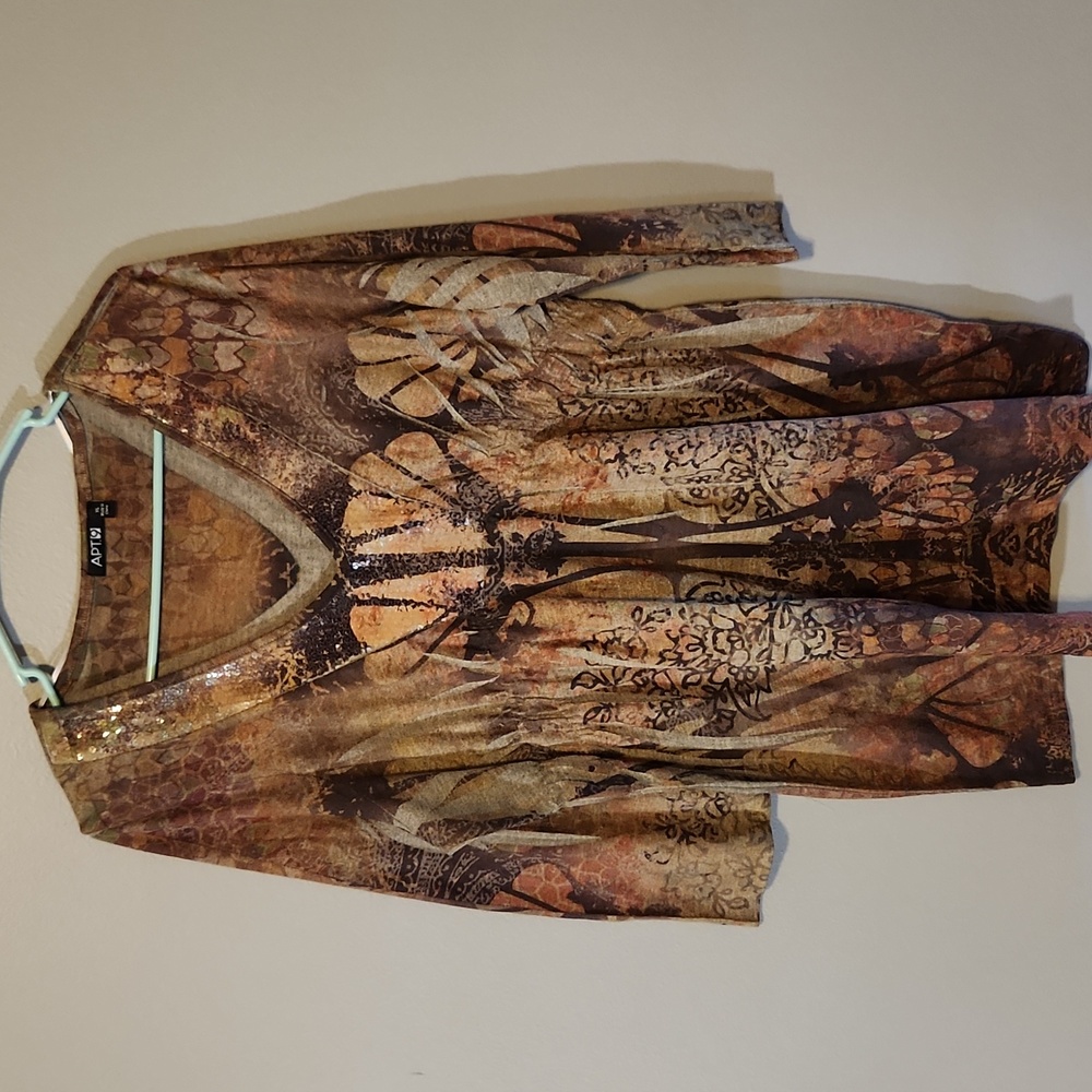 Apt. 9 3/4 Sleeve Vneck w/Sequin Top
